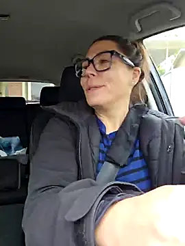 Ellie-L-Elizabeth online show from November 3, 3:49 pm