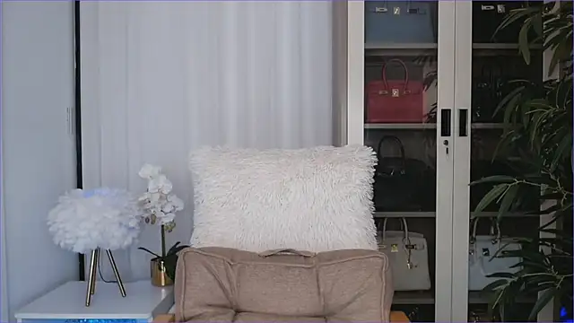 Holy Bliss online show from May 30, 4:54 am
