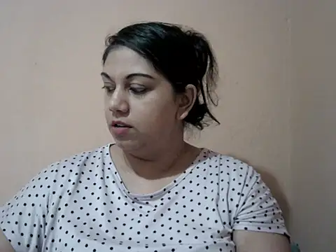 bellachow10 online show from June 23, 8:23 am