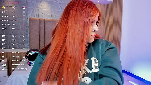 kimbrownn online show from April 9, 11:15 am