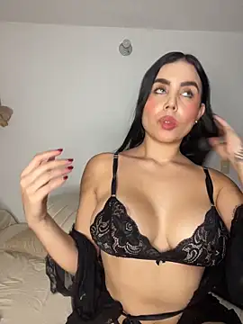 kylie sexy2000 online show from December 16, 9:09 pm