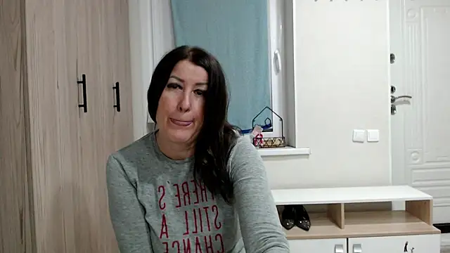increible della online show from May 15, 9:06 pm