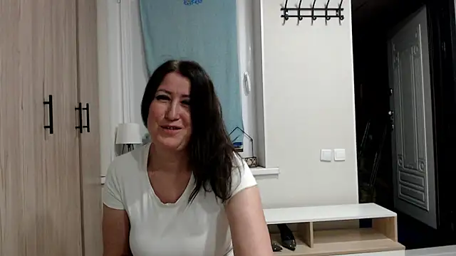 increible della online show from May 8, 5:27 pm