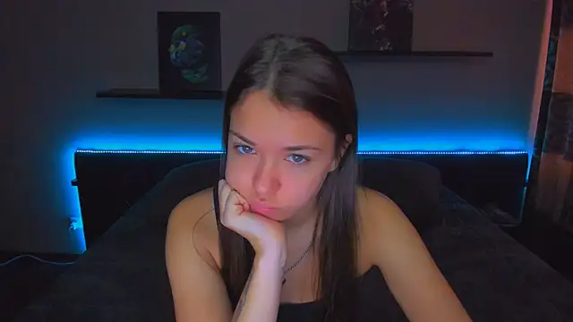 Snapshot of AlexaBarkley chatting on October 17, 12:36 am AlexaBarkley online show from October 17, 12:36 am