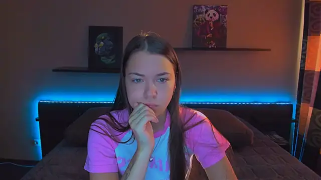 Snapshot of AlexaBarkley chatting on October 1, 12:37 am AlexaBarkley online show from October 1, 12:37 am