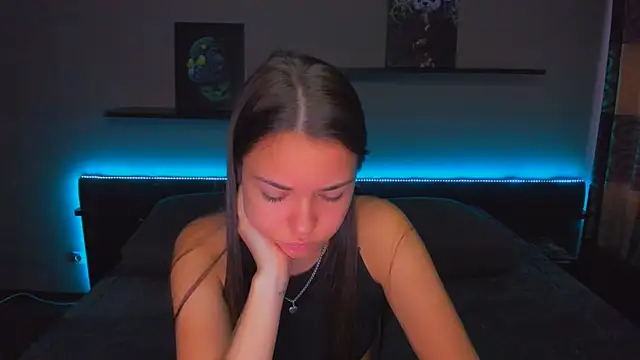 Snapshot of AlexaBarkley chatting on October 15, 12:35 am AlexaBarkley online show from October 15, 12:35 am