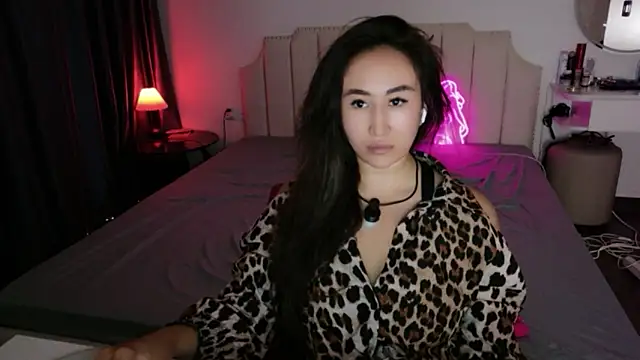 AsianQueens online show from May 26, 2:22 am