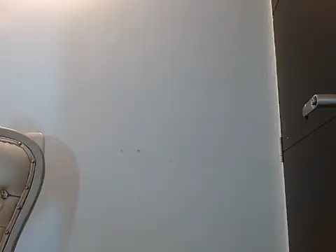 keiila  online show from October 31, 7:40 pm