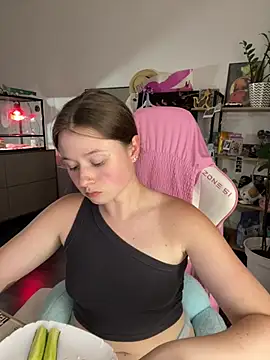 sweetest pie online show from July 25, 8:16 pm