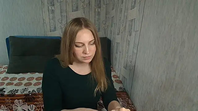 Pilly green  online show from November 8, 8:19 am