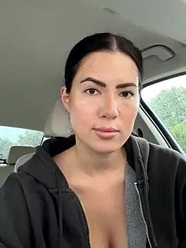 Snapshot of clairewntr chatting on October 5, 3:39 pm clairewntr online show from October 5, 3:39 pm
