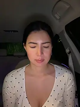 clairewntr online show from November 28, 8:56 pm