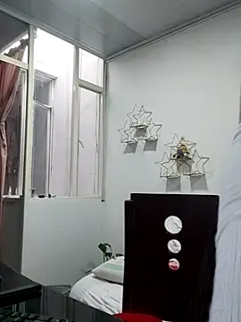 aisha latina online show from February 25, 3:21 pm