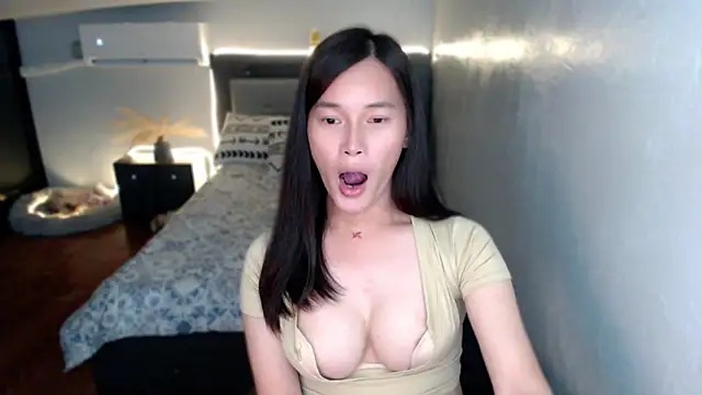 AmazingLuchie online show from March 29, 8:46 am