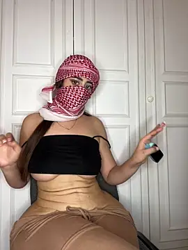 Snapshot of arabiaAna chatting on October 20, 11:35 am arabiaAna online show from October 20, 11:35 am