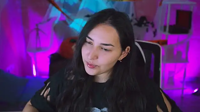 CeceliaJohnson online show from November 4, 8:08 am