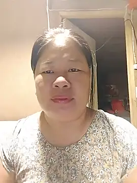 Lovelywoman43 online show from July 28, 8:52 pm