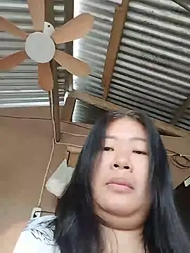Lovelywoman43 online show from June 19, 9:51 pm