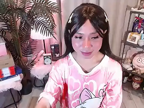 AsianTrixxx online show from April 20, 6:33 pm