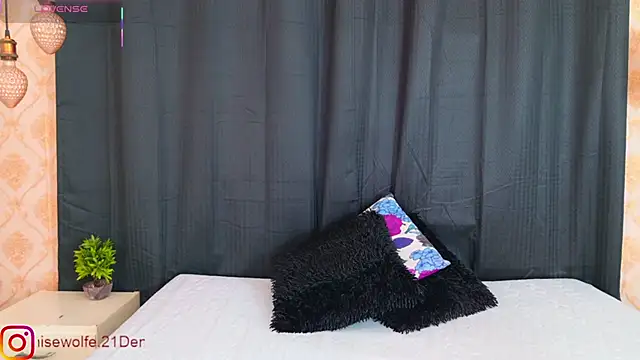 DENISE WOLFE online show from October 11, 12:41 pm