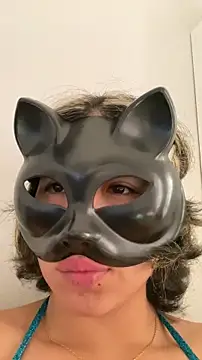 nenalayla online show from October 28, 1:39 pm