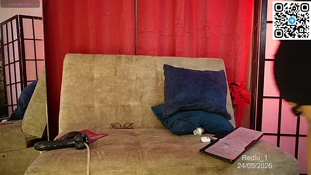 Redlu 1 online show from May 25, 12:42 am
