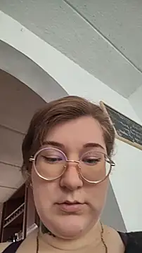 Snapshot of HunnyyLove chatting on October 27, 4:46 pm HunnyyLove online show from October 27, 4:46 pm