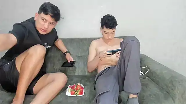 pelusos mens online show from January 19, 1:29 pm