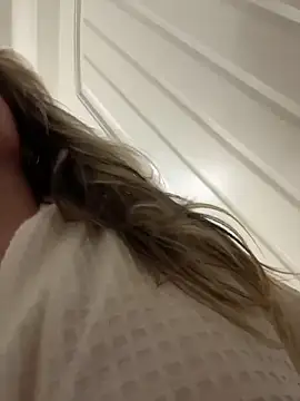 Vivian MayXxX online show from March 26, 2:25 am