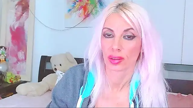 HoneyLara online show from October 8, 10:14 pm