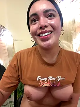 TS-SimplyTheBest online show from October 25, 9:28 am