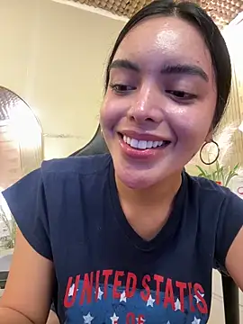 TS-SimplyTheBest online show from April 17, 11:01 am