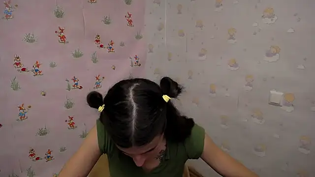 Snapshot of MaryEm976 chatting on October 10, 9:47 am MaryEm976 online show from October 10, 9:47 am