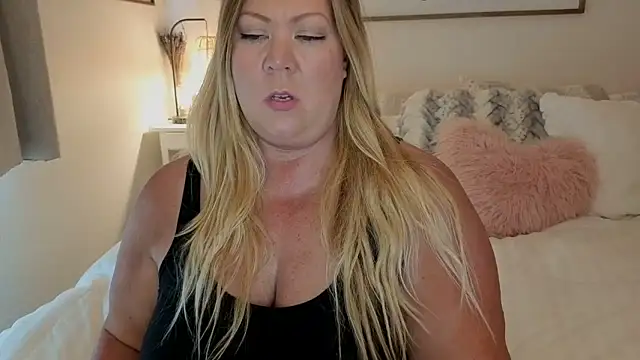 Snapshot of JESS_LOVES chatting on September 17, 5:44 pm JESS LOVES online show from September 17, 5:44 pm