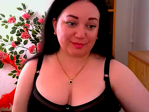 AmanaGi online show from May 9, 11:45 am