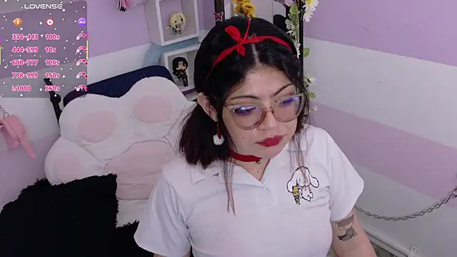 Catwhite  online show from April 6, 4:41 pm