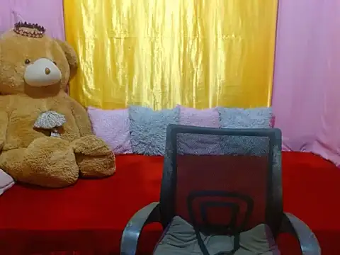 xxSexyBitch69xx online show from March 21, 11:04 am