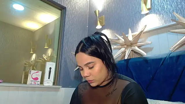 EmilyQueen3x online show from December 20, 1:26 pm
