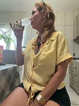 RAIRAsexy online show from March 1, 8:41 pm