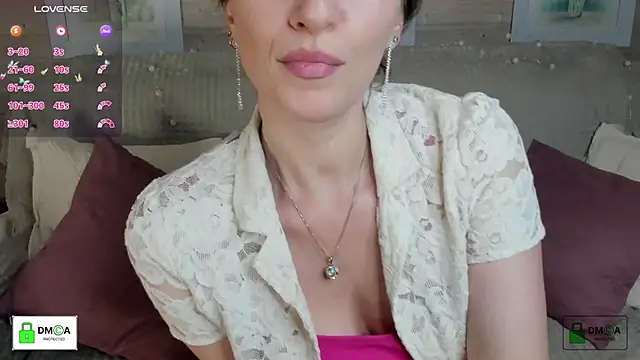 Snapshot of Queenymel chatting on October 9, 3:38 pm Queenymel online show from October 9, 3:38 pm