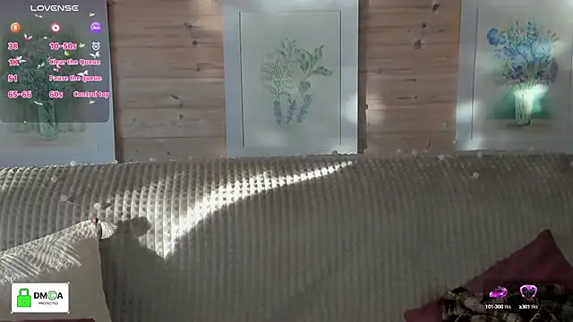 Snapshot of Queenymel chatting on October 1, 2:22 pm Queenymel online show from October 1, 2:22 pm