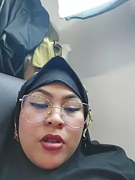 Elinaax online show from March 30, 11:59 pm