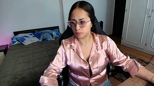 yesie hot online show from March 21, 1:32 am