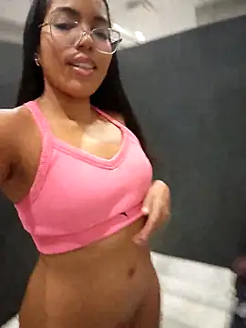 Snapshot of SheenaBrooke chatting on October 3, 10:59 pm SheenaBrooke online show from October 3, 10:59 pm