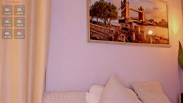 Assh lee  online show from February 19, 1:21 pm