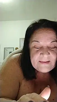 Yaya Mineira online show from July 28, 1:14 am