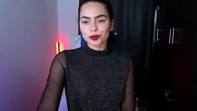 Snapshot of sexyladyy_ chatting on October 2, 10:59 pm sexyladyy online show from October 2, 10:59 pm