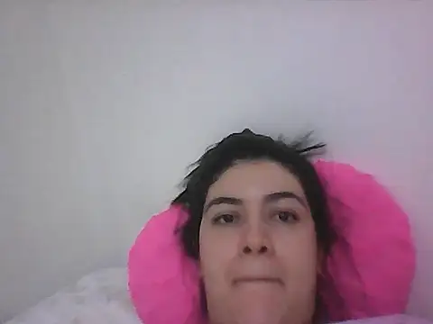 lauratobon online show from June 17, 6:48 am