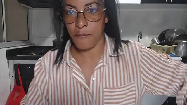 Snapshot of kateleyagrey chatting on October 17, 7:50 pm kateleyagrey online show from October 17, 7:50 pm