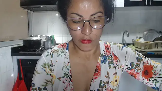Snapshot of kateleyagrey chatting on October 9, 7:29 pm kateleyagrey online show from October 9, 7:29 pm